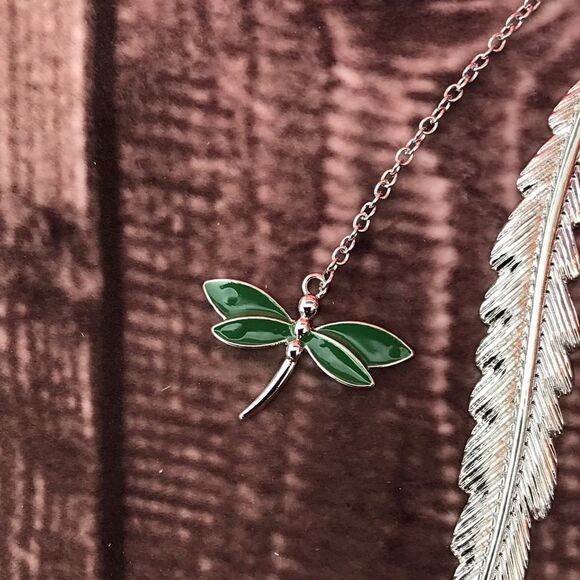 Set of 2 Feather Bookmarks with Dragonfly and Butterfly Charm - Picture 6 of 8